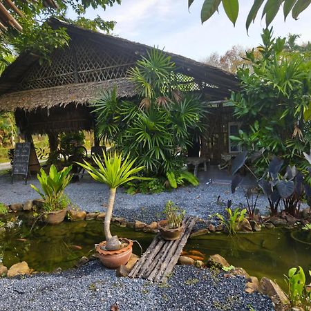 Baan Farang Homestay Phra Saeng Ban Nam Dam Zewnętrze zdjęcie