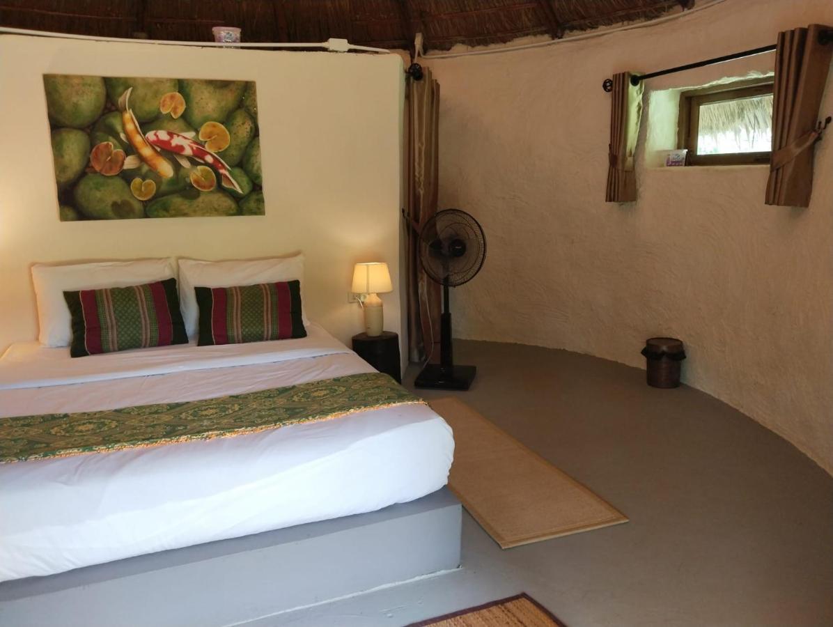 Baan Farang Homestay Phra Saeng Ban Nam Dam Zewnętrze zdjęcie