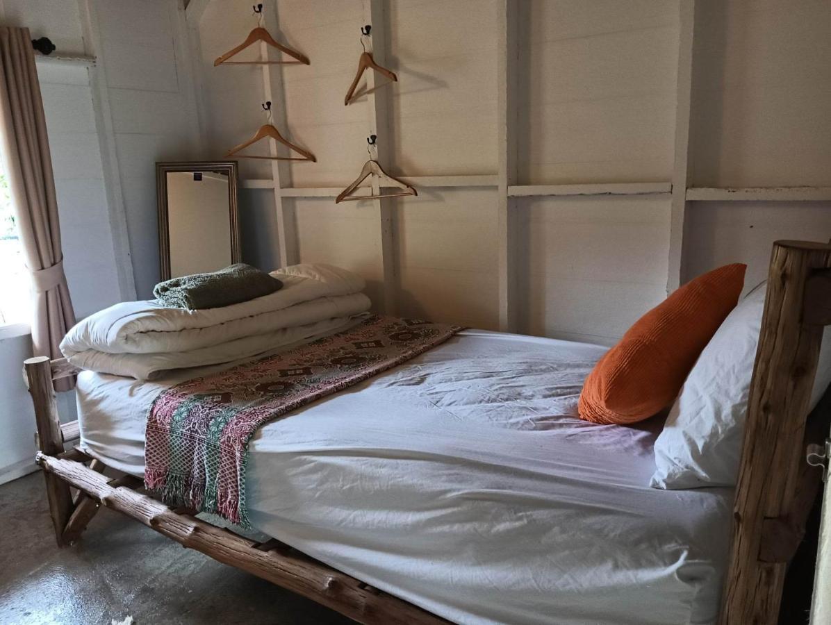 Baan Farang Homestay Phra Saeng Ban Nam Dam Zewnętrze zdjęcie