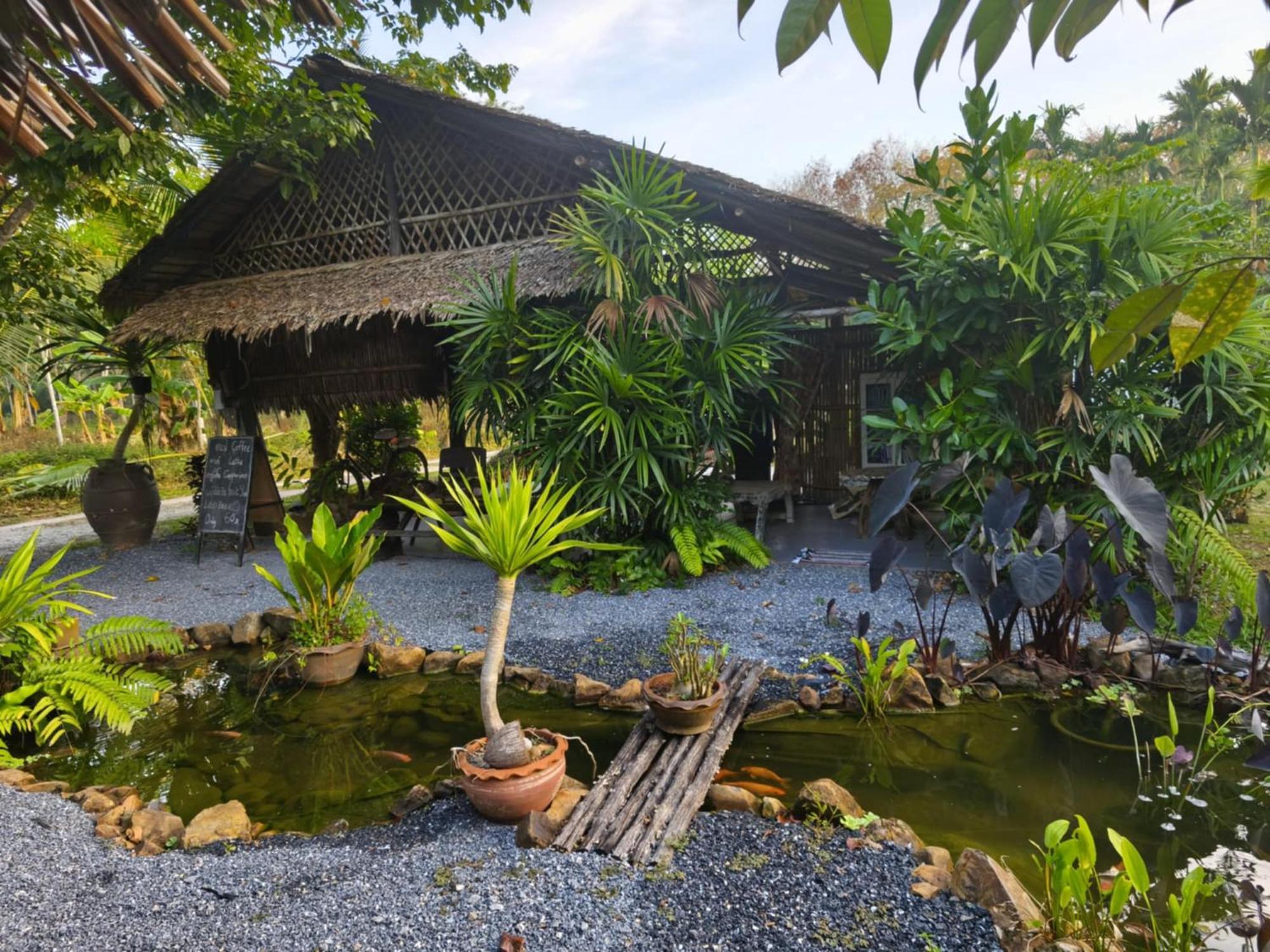 Baan Farang Homestay Phra Saeng Ban Nam Dam Zewnętrze zdjęcie