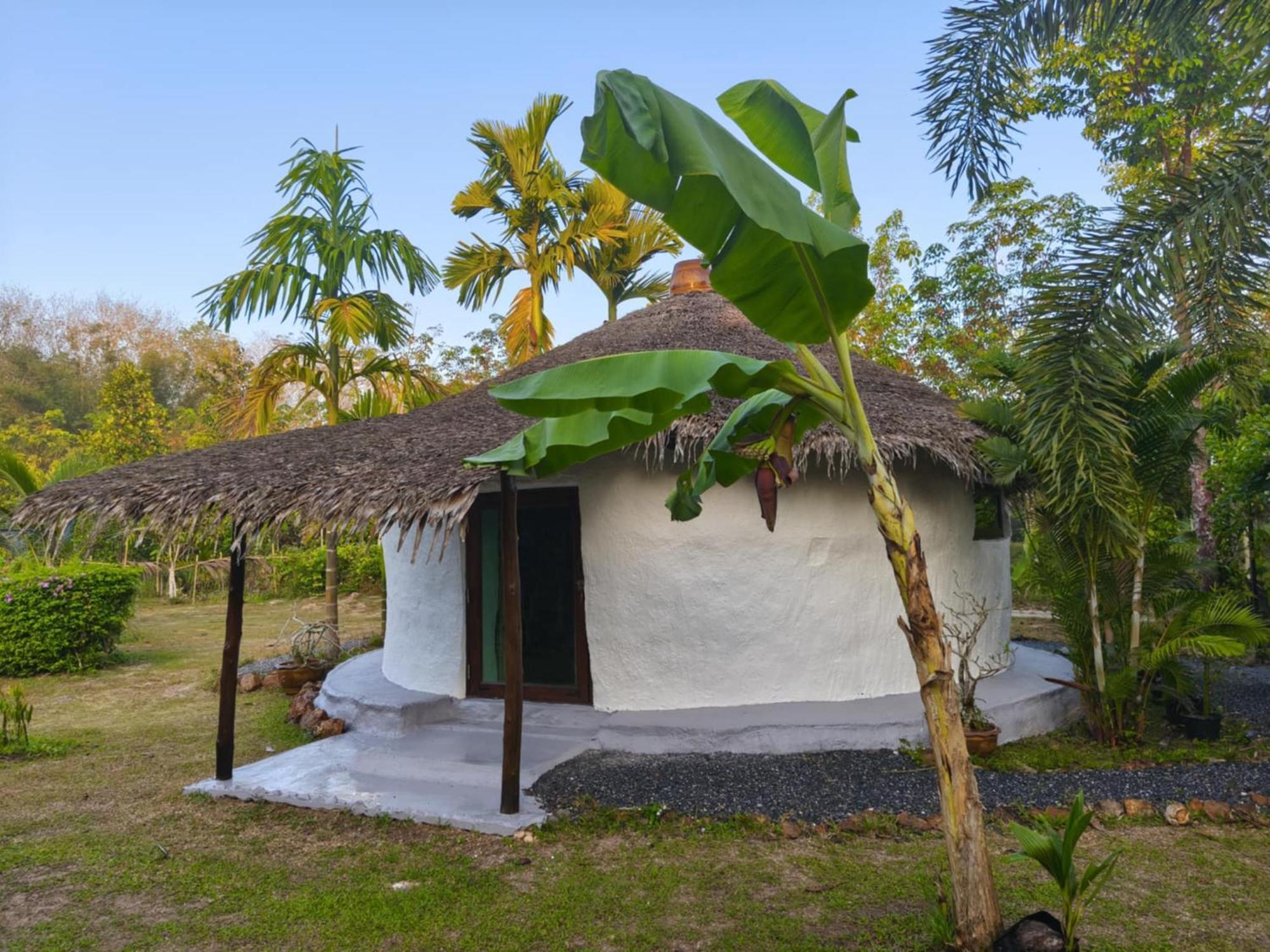 Baan Farang Homestay Phra Saeng Ban Nam Dam Zewnętrze zdjęcie